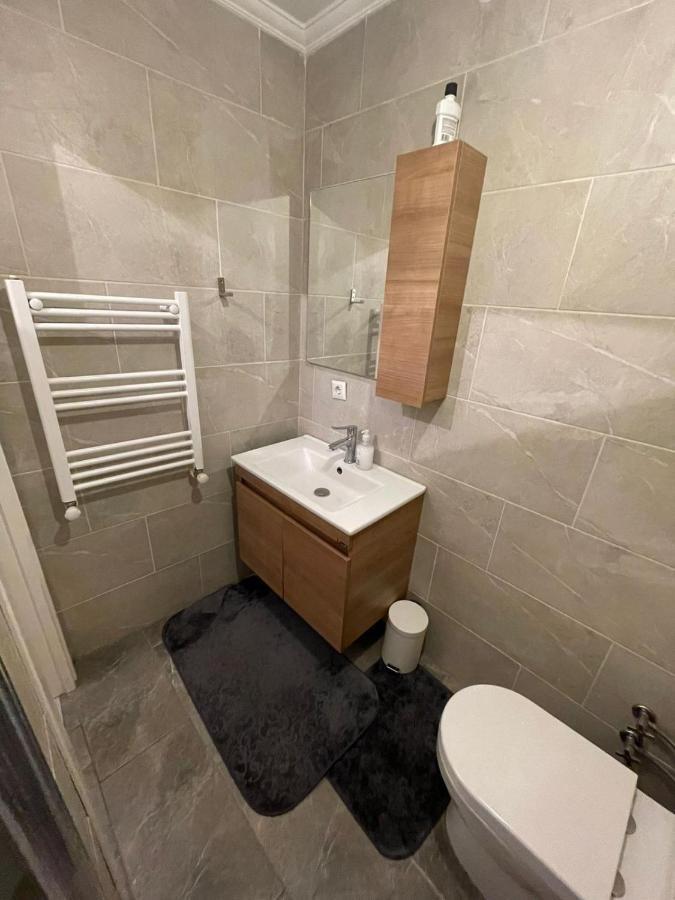 Duplex With Terrace In Center,5Mn Walk To Istiklal Leilighet Istanbul Eksteriør bilde